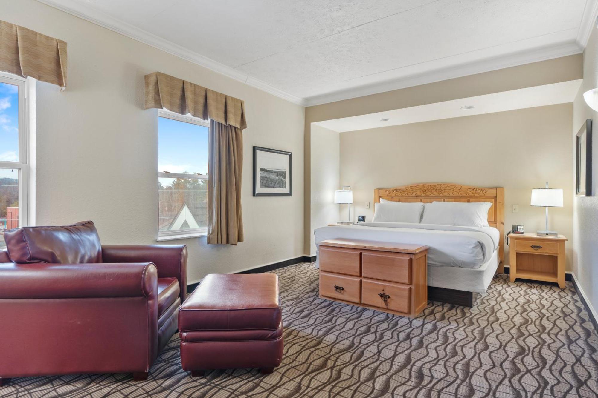 טראוורס סיטי Cherry Tree Inn & Suites מראה חיצוני תמונה