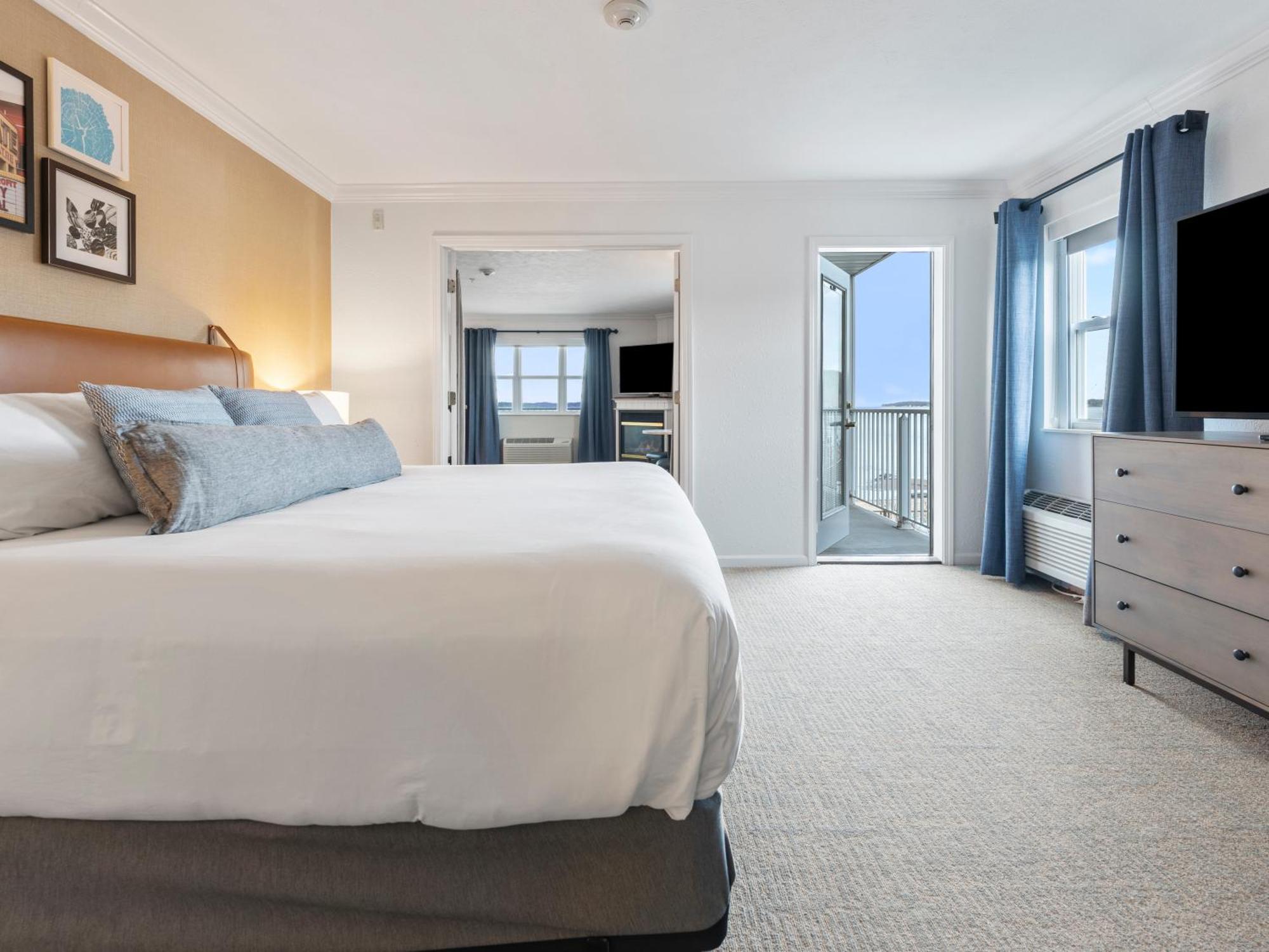 טראוורס סיטי Cherry Tree Inn & Suites מראה חיצוני תמונה